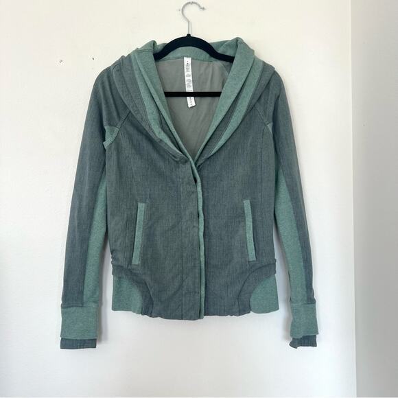 Lululemon To Class Jacket in Earl Grey/Deep Shore - Picture 8 of 14